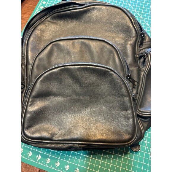 Valdez Genuine Leather Backpack With Multiple Compartments & Zippers - Picture 7 of 8